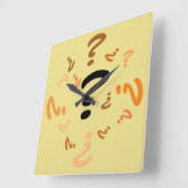 Carrée Horloge - Points de question en orange et Brown (Angle)