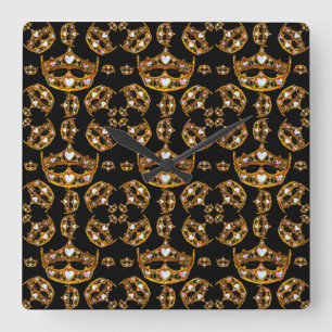 Carrée Reine coeurs or couronne tiara noir carré horloge