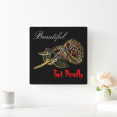 Carrée Rose serpent horloge python (Maison)