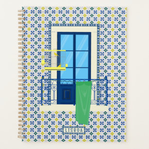 Carrelage portugais et balcon de fenêtre avec oise