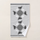Carrousel noir et blanc de chat sur l'arrière - (Serviette à main)