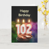 Carte 102e anniversaire avec gâteau et bougies (Fleur jaune)