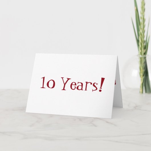 Carte 10 ans anniversaire, grand, texte rouge et blanc. (Devant)
