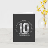 Carte 10 Year Anniversary Milestone - A Decade Strong  (Fleur jaune)