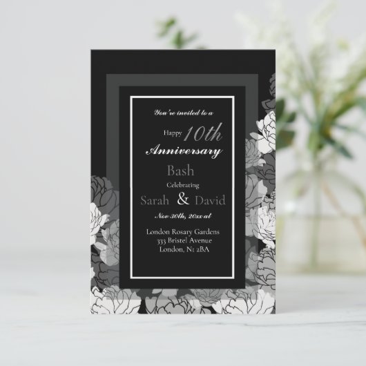 Carte 10e anniversaire argent, noir & blanc tirage rose (Debout devant)