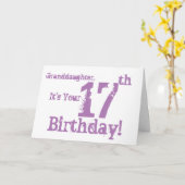 Carte 17e anniversaire de la petite-fille en violet. (Fleur jaune)