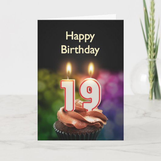 Carte 19e anniversaire avec gâteau et bougies (Devant)