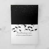Carte 2026 Graduation Gold Confetti and Cap (Intérieur)