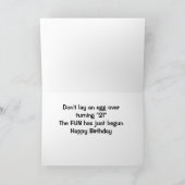 CARTE **21E ANNIVERSAIRE** NE LAISSEZ PAS D'OEUF SUR LUI (Intérieur)