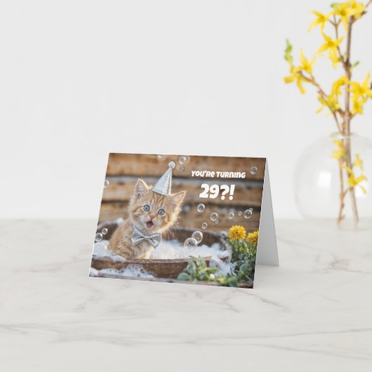 Carte 29th Birthday Cute Funny Ginger Cat Bubble Bath (Fleur jaune)