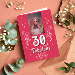 Carte 30 & Fabulous Foliage Magent 30th Birthday Photo C<br><div class="desc">30 et Fabulous Foliage Magenta 30e anniversaire Carte photo. 30 et texte fabuleux en écriture blanche tendance avec un nom et feuillage blanc sur un arrière - plan magenta vif. Personnalisez-le avec votre photo,  votre nom et l'âge. Ajoutez votre texte à l'intérieur de la carte ou effacez-le.</div>