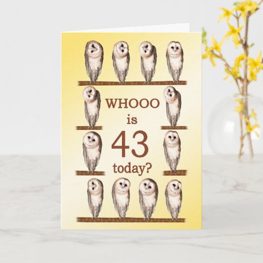 Carte 43e anniversaire, Chouettes curieuses (Fleur jaune)