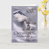 Carte 50e anniversaire d'Ordination avec Croix & Hôtes à (Fleur jaune)