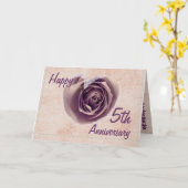 Carte 5e anniversaire de mariage - Cœur de rose violette (Fleur jaune)