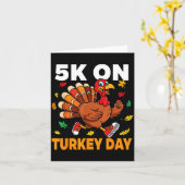 Carte 5k On Turkey Day Funny Running Thanksgiving Turkey (Fleur jaune)