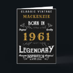 Carte 60e anniversaire Soixantième anniversaire 1961 Lég<br><div class="desc">Dites Joyeux 60e anniversaire pour ceux nés en 1961 Ajoutez votre nom carte de voeux d'anniversaire. Modifiez le nom et l'année et le message à l'intérieur avec le modèle fourni. Une magnifique carte d'anniversaire noire personnalisée avec une typographie de style vintage blanc et or. Cette carte est également disponible en...</div>
