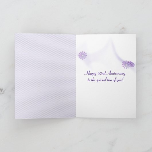 Carte 62e Anniversaire Fleurs violettes Sur Bois Blanc (Intérieur)