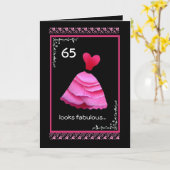 Carte 65e anniversaire fabuleux avec robe rose (Fleur jaune)