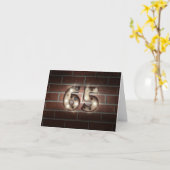 Carte 65e anniversaire-marquee lumières sur mur en briqu (Fleur jaune)