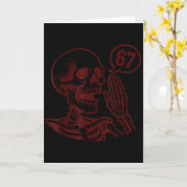 Carte 67 Halloween squelette Six Seven Mème Brainrot Drô (Fleur jaune)
