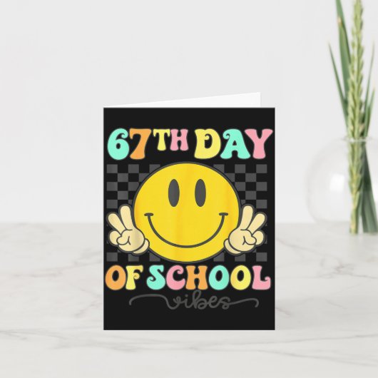 Carte 67th Day Of School Vibes Groovy Smile Face 67 Six  (Devant)