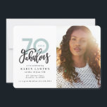 Carte 70e anniversaire photo 70 & fabuleux moderne color<br><div class="desc">Faire 70 look,  soixante-dix et fabuleuse invitation d'anniversaire photo. Design de typographie de texte de script moderne. Partie d'une collection. Les couleurs peuvent être changées.</div>