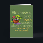 Carte 70th Birthday Party Dons. Que se passe-t-il sur mo<br><div class="desc">70th Birthday Party Dons. Ce qui se passe à mon 70e anniversaire reste secret, au moins jusqu'à ce que nous nous en remettions ! Humour d'anniversaire amusant. Tags : "Bonne fête du 70e anniversaire", "plaisanteries amusantes du 70e anniversaire", "Soirée du 70e anniversaire de la margarita", "bleu vert violet clair", "mignon...</div>