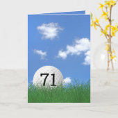 Carte 71e anniversaire, balle de golf dans l'herbe (Fleur jaune)