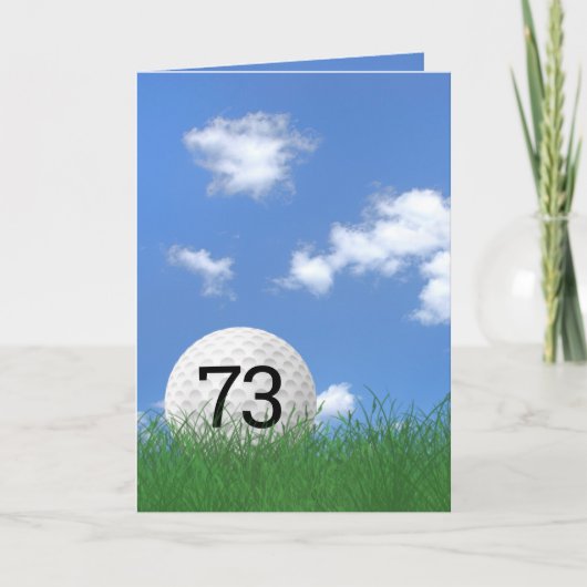 Carte 73e anniversaire, balle de golf dans l'herbe (Devant)