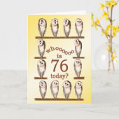 Carte 76e anniversaire, Curious owls card. (Fleur jaune)
