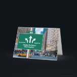 Carte 80th Birthday New York Street Sign Ajouter votre n<br><div class="desc">Carte 80e anniversaire avec un panneau de rue à New York. Tout le texte est facilement édité en utilisant le modèle fourni.</div>