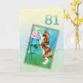 Carte 81e anniversaire avec un chat ludique (Fleur jaune)