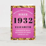 Carte 90th Birthday 1932 Ajouter Nom Pink Gold Chic<br><div class="desc">Carte rose 90ème anniversaire pour ceux nés en 1932. Customisez facilement le texte à l'avant et à l'intérieur de cette carte d'anniversaire en utilisant le modèle fourni. Une partie de la gamme de normes d'établissement de cartes de voeux.</div>