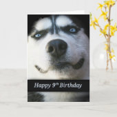 Carte 9e anniversaire, Husky souriant Joyeux anniversair (Fleur jaune)