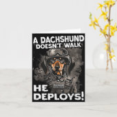 Carte A Dachshund Doesn’t Walk He Deploys _ Wiener Dog  (Fleur jaune)