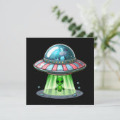 Carte Alien enlevant une vache (Debout devant)