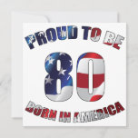 Carte American 80th Birthday<br><div class="desc">Un cadeau d'anniversaire patriotique unique pour les hommes et les femmes qui sont fiers d'être nés en Amérique.</div>