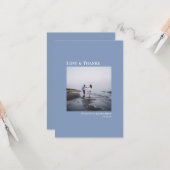 Carte Amour et Merci modernes Dusty Photo Bleue (Devant/Arrière en situation)