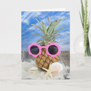 Carte ananas d'anniversaire avec lunettes de soleil
