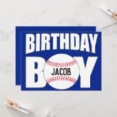 Carte Anniversaire Boy Baseball Player Party Nom personn (Devant/Arrière en situation)