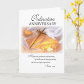Carte Anniversaire de l'ordination, bougie croisée (Fleur jaune)
