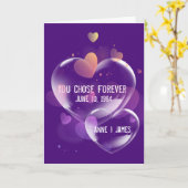 Carte Anniversaire des bulles cardiaques sur le pourpre (Fleur jaune)