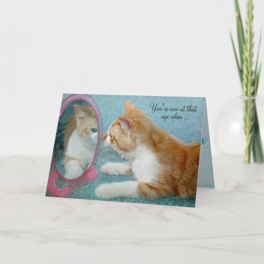 Carte anniversaire humour-tabby chat regardant dans le m (Devant)