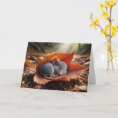 Carte Anniversaire Souris d'automne dormant sur une feui (Fleur jaune)