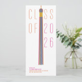 Carte Annonce de remise de diplôme de design moderne | É (Debout devant)