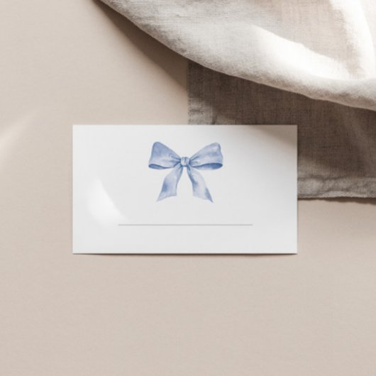 Carte baby shower avec arc bleu poussiéreux