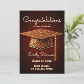 Carte Bac de graduation brillant et Confetti sur rouge (Debout devant)