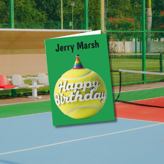 Carte Balle de tennis avec chapeau joyeux anniversaire