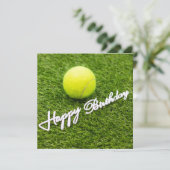 Carte balle de tennis avec joyeux mot d'anniversaire ver (Debout devant)