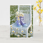 Carte Baskets violets de la Fête des Mères avec bouquet  (Fleur jaune)